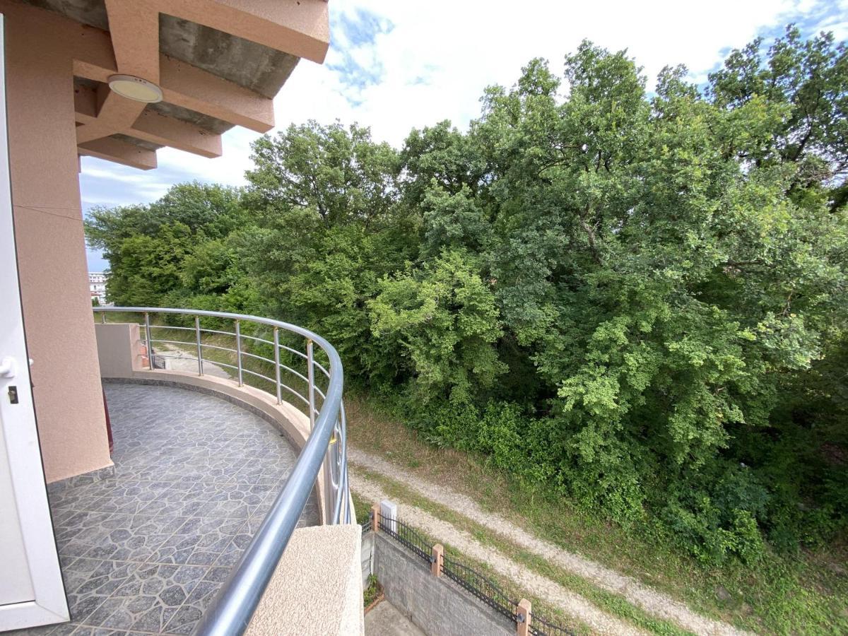 Guest House Koliqi - Hotel & Apartments Ulcinj Zewnętrze zdjęcie