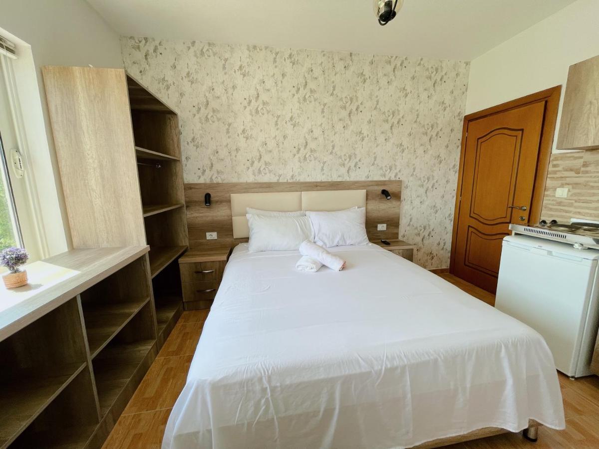 Guest House Koliqi - Hotel & Apartments Ulcinj Zewnętrze zdjęcie