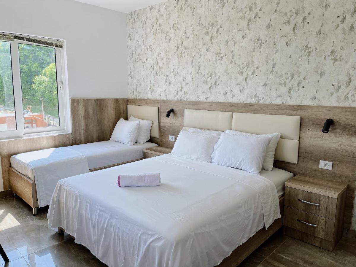 Guest House Koliqi - Hotel & Apartments Ulcinj Zewnętrze zdjęcie