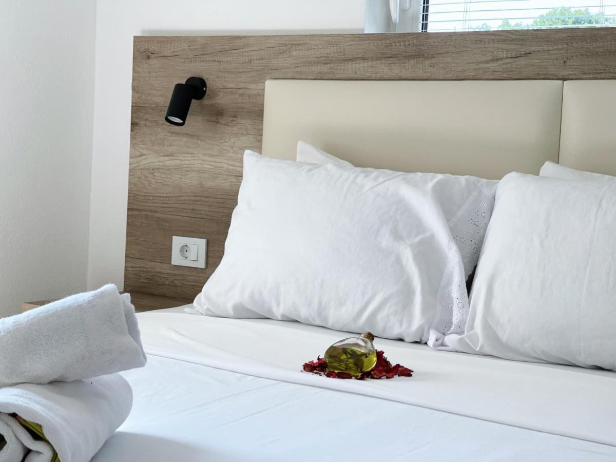 Guest House Koliqi - Hotel & Apartments Ulcinj Zewnętrze zdjęcie