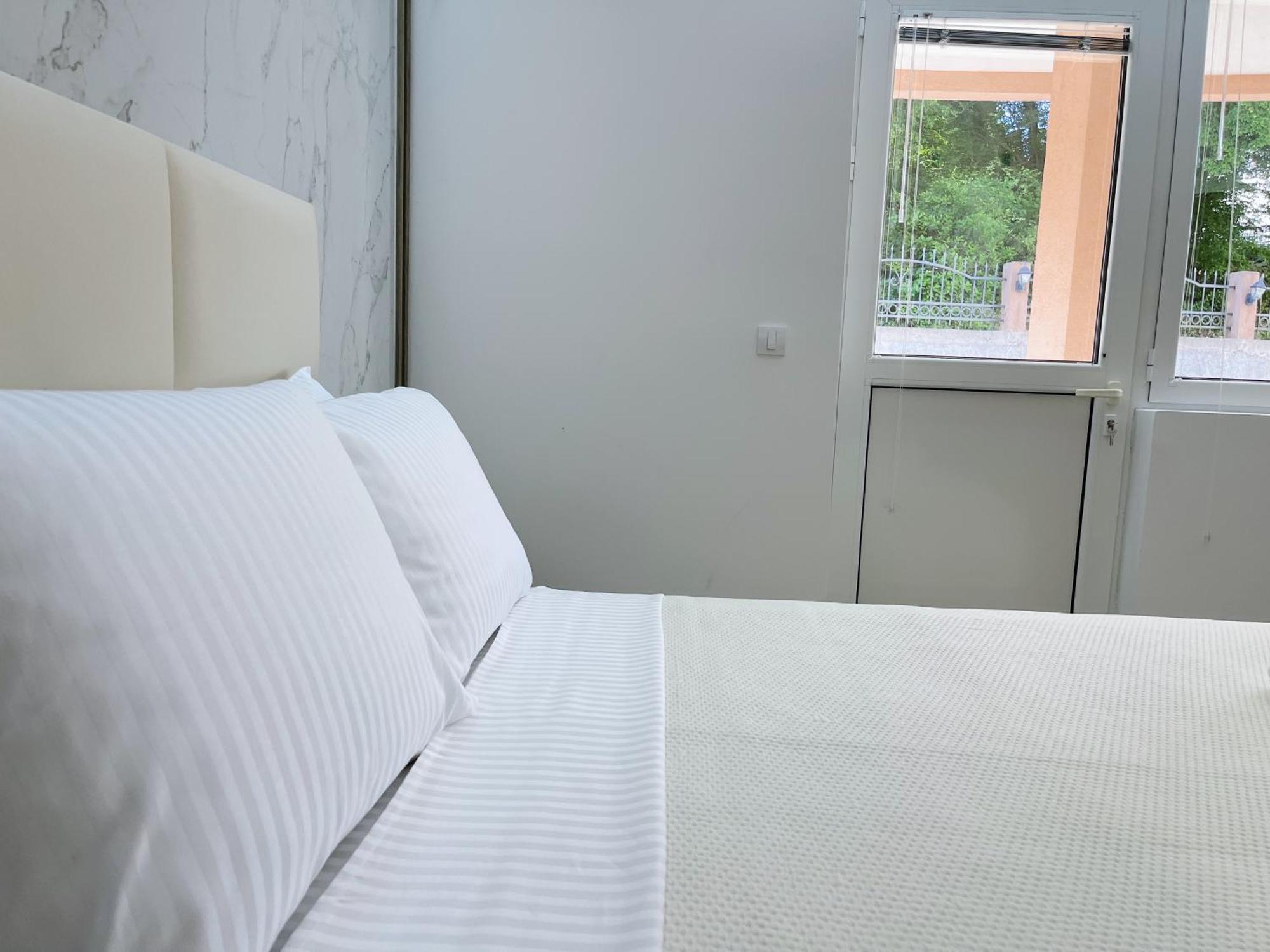 Guest House Koliqi - Hotel & Apartments Ulcinj Zewnętrze zdjęcie