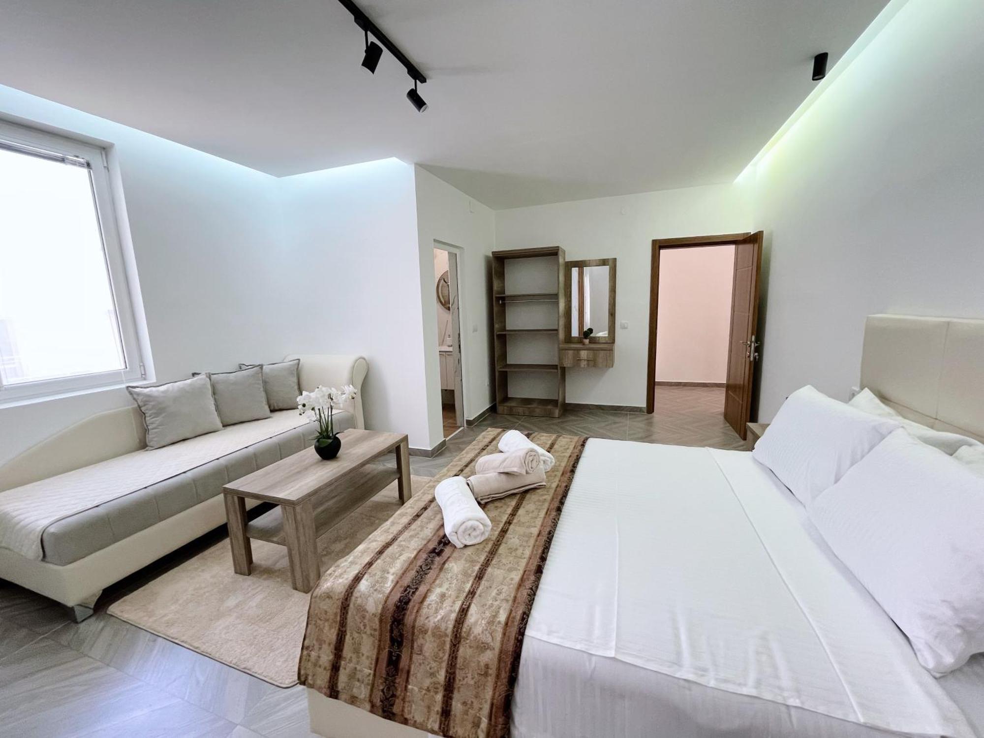 Guest House Koliqi - Hotel & Apartments Ulcinj Zewnętrze zdjęcie