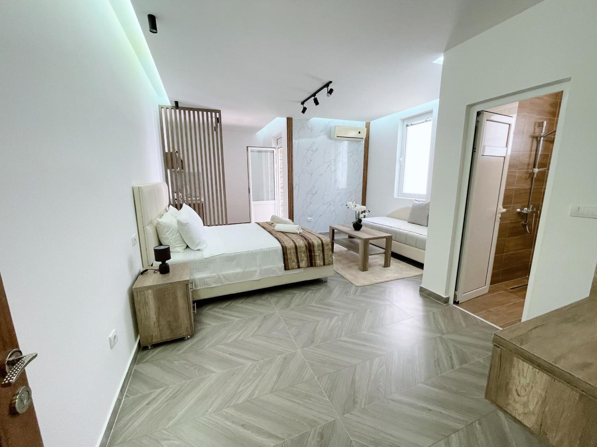 Guest House Koliqi - Hotel & Apartments Ulcinj Zewnętrze zdjęcie