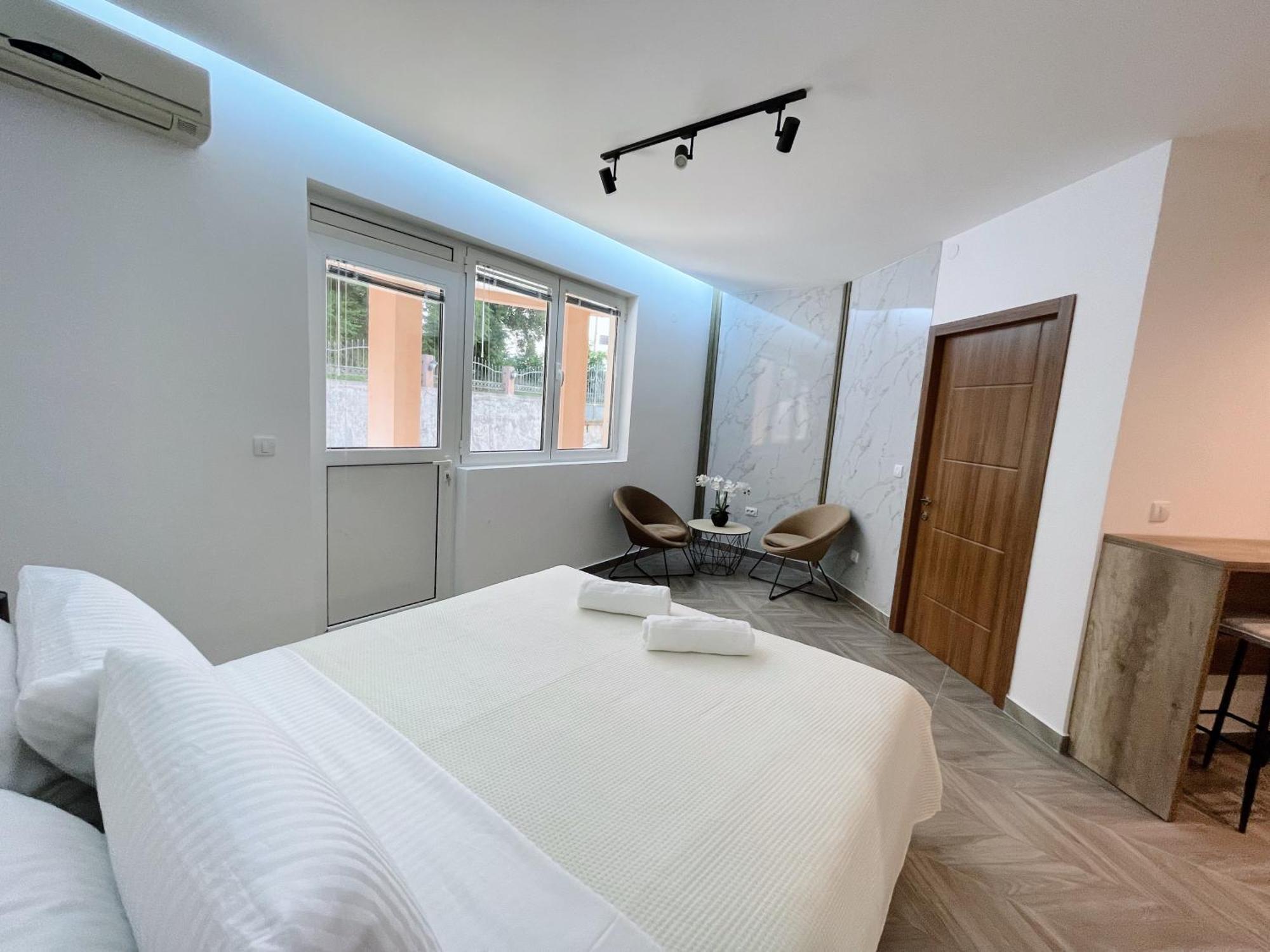 Guest House Koliqi - Hotel & Apartments Ulcinj Zewnętrze zdjęcie