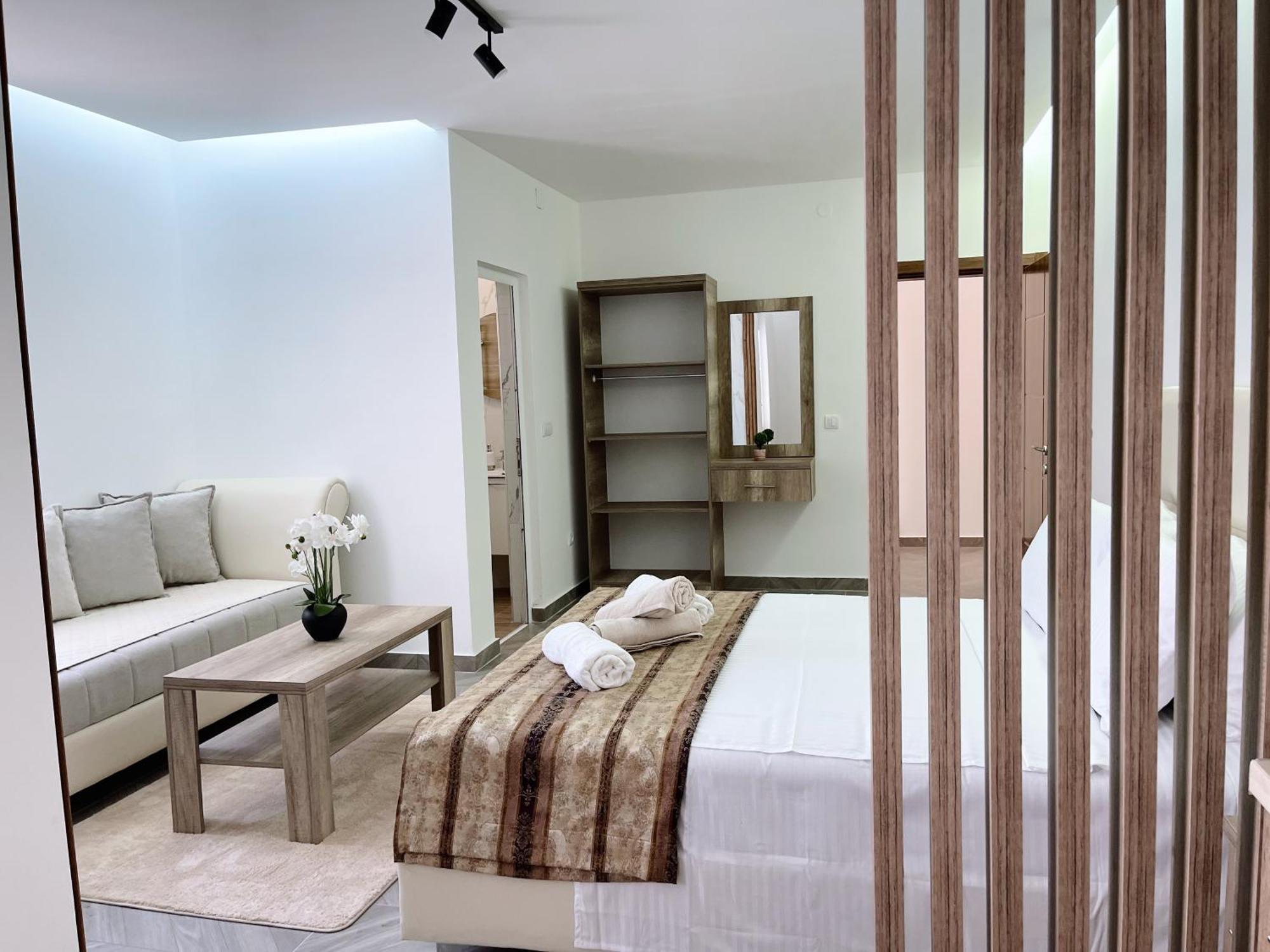 Guest House Koliqi - Hotel & Apartments Ulcinj Zewnętrze zdjęcie